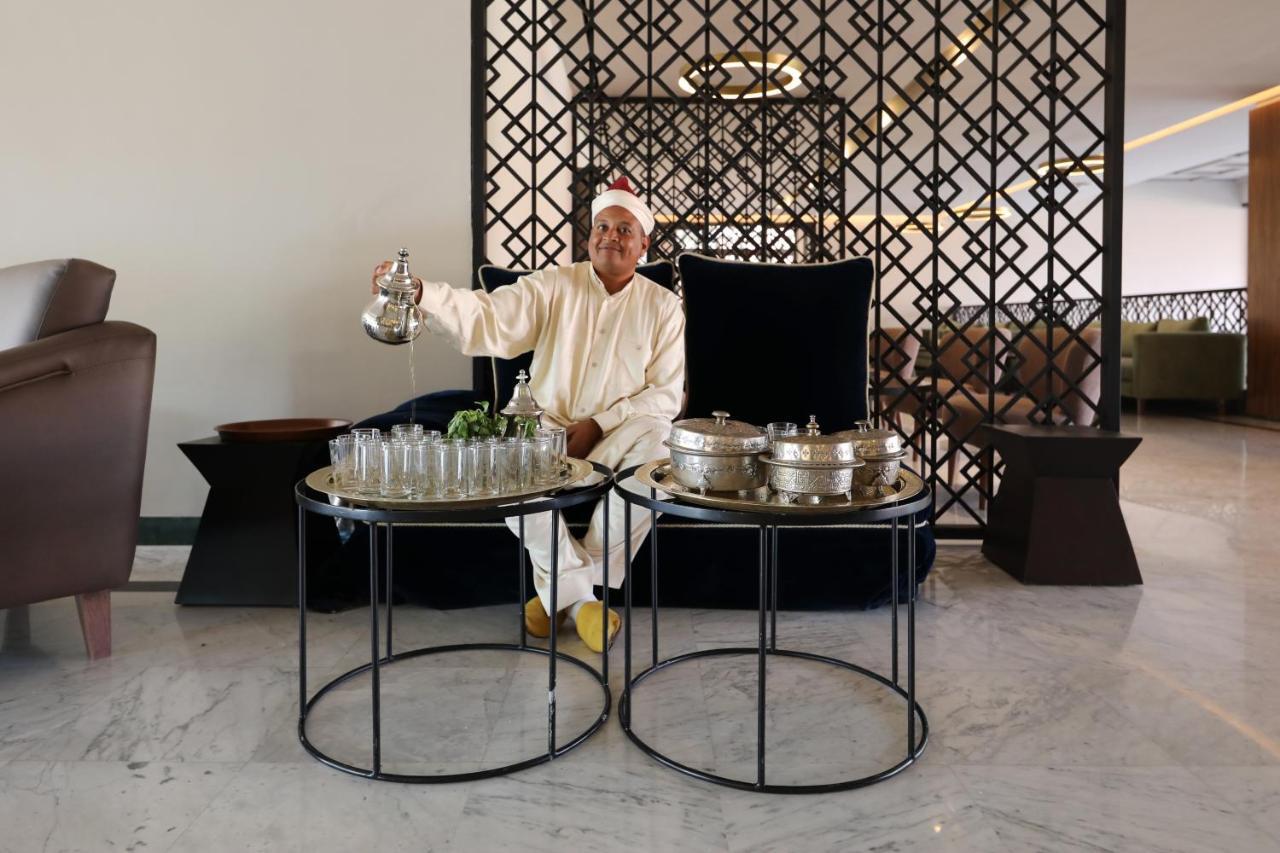 Kenzi Rose Garden Hotel Маракеш Екстериор снимка A Moroccan tea ceremony