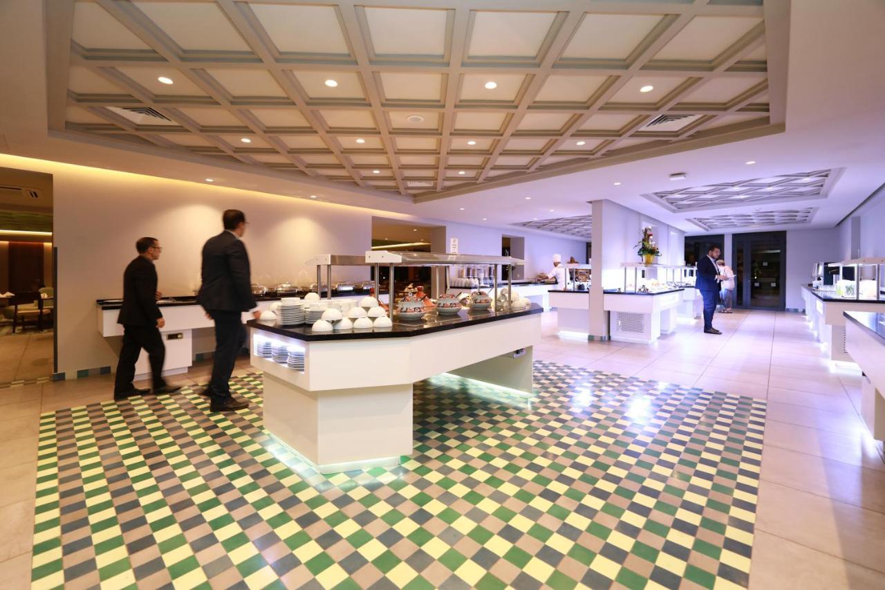 Kenzi Rose Garden Hotel Маракеш Екстериор снимка The Business Lounge at KLIA